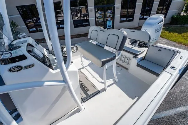 Slide: The Image of Sea Pro 230 Bay 2026 - 18