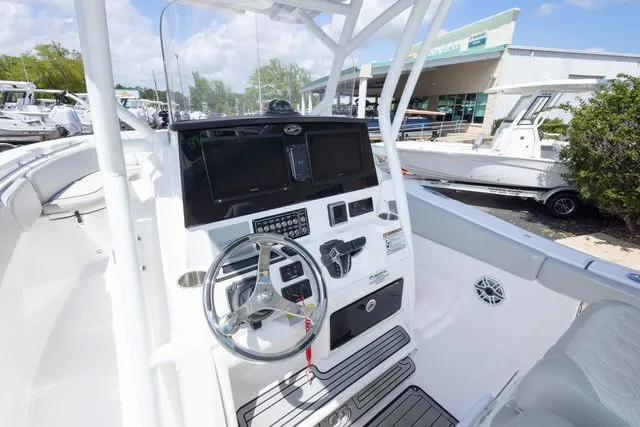 Slide: The Image of Sea Fox 288 Commander 2023 - 13