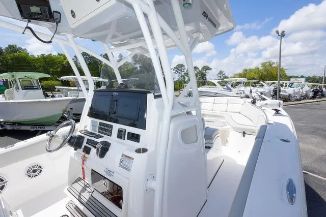 Slide: The Image of Sea Fox 288 Commander 2023 - 20