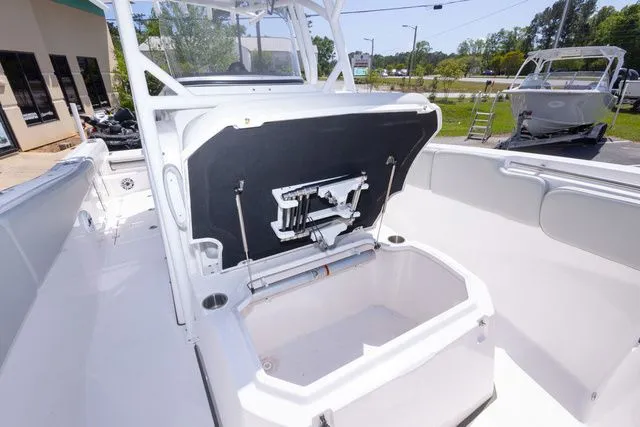 Slide: The Image of Sea Fox 288 Commander 2023 - 27