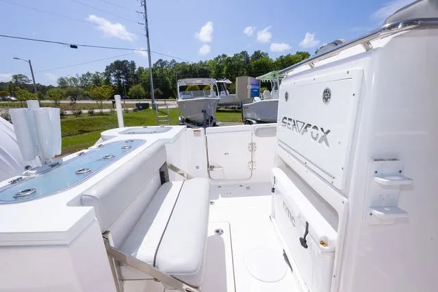 Slide: The Image of Sea Fox 288 Commander 2023 - 33
