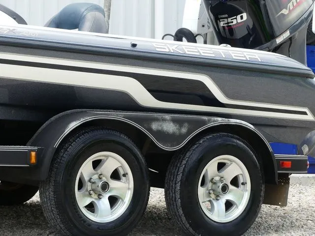 Slide: The Image of Skeeter ZX 20 2013 - 11