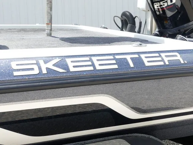 Slide: The Image of Skeeter ZX 20 2013 - 15