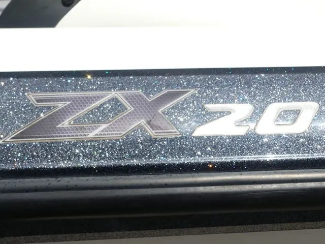 Slide: The Image of Skeeter ZX 20 2013 - 22
