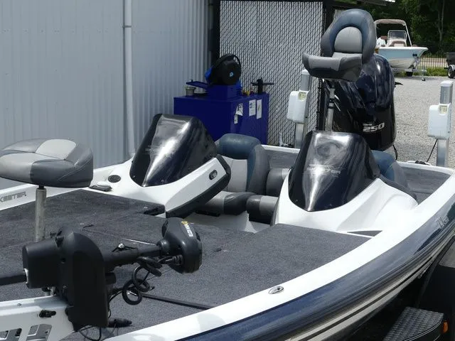 Slide: The Image of Skeeter ZX 20 2013 - 25