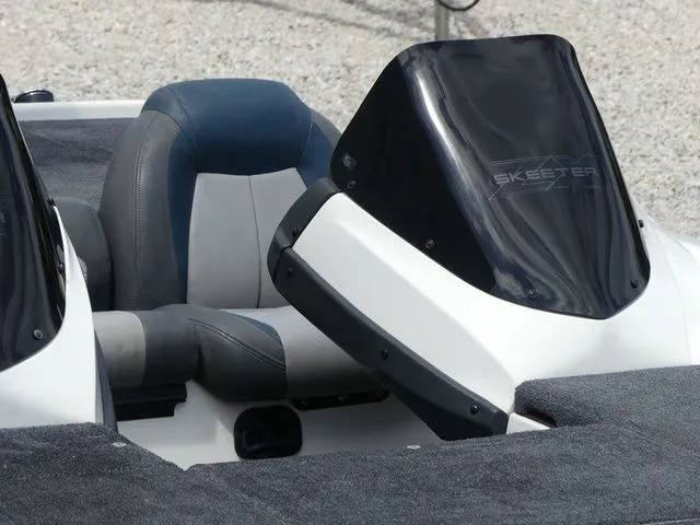 Slide: The Image of Skeeter ZX 20 2013 - 27