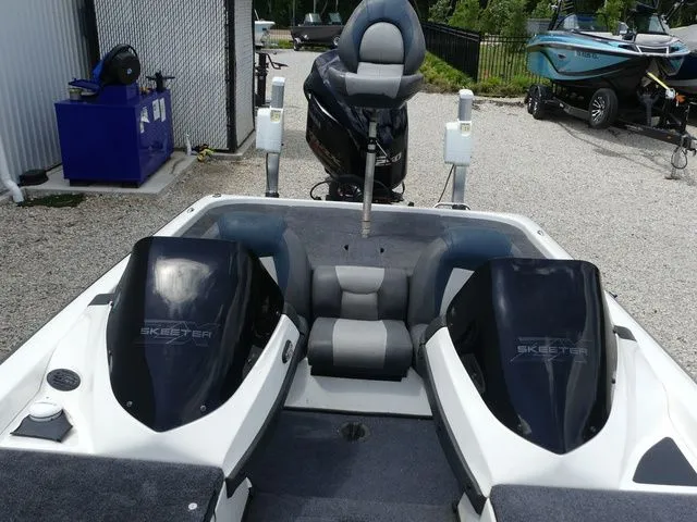 Slide: The Image of Skeeter ZX 20 2013 - 29