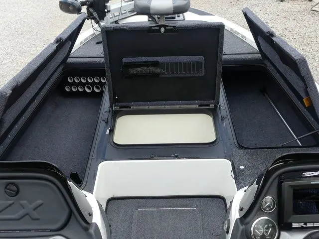 Slide: The Image of Skeeter ZX 20 2013 - 33