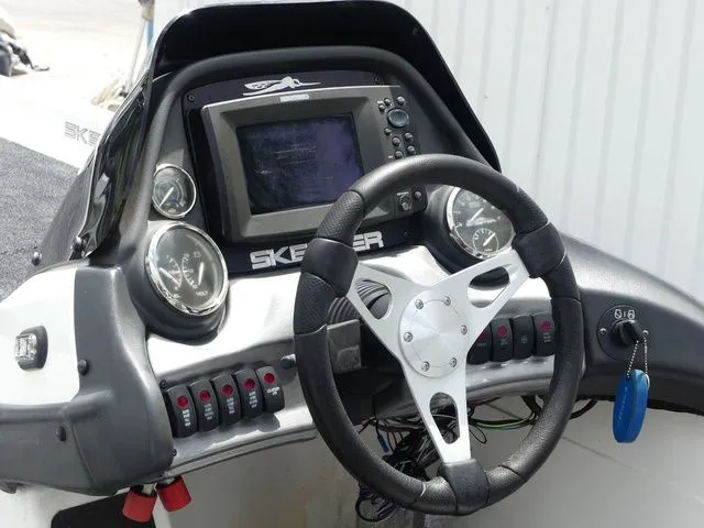 Slide: The Image of Skeeter ZX 20 2013 - 38
