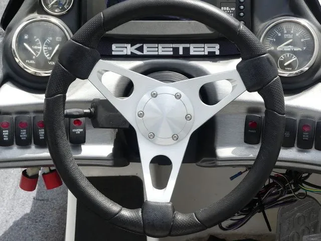 Slide: The Image of Skeeter ZX 20 2013 - 40