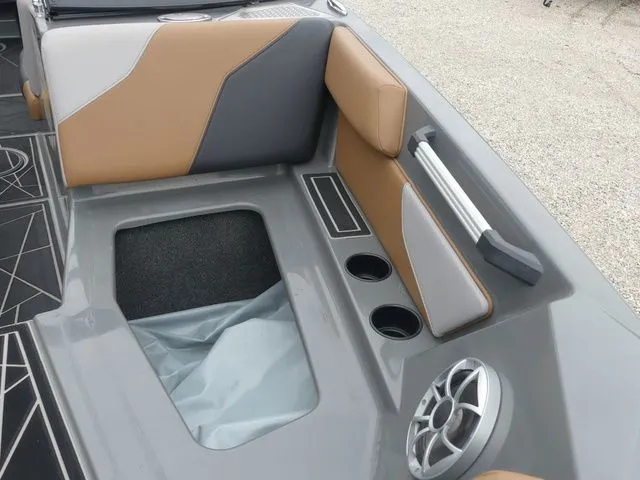 Slide: The Image of ATX 22 Type-S 2021 - 40