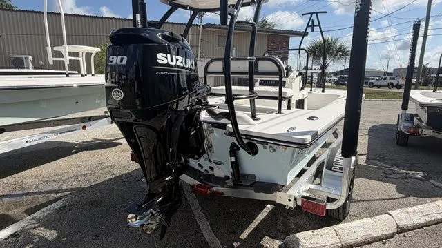 Slide: The Image of Spyder FX17 Flicker 2026 - 4