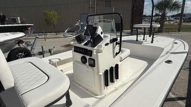 Slide: The Image of Spyder FX17 Flicker 2026 - 6