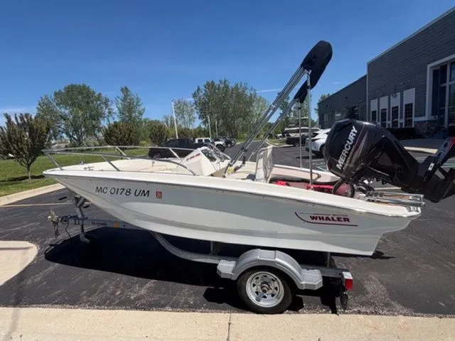 The Image of Boston Whaler 130 Super Sport 2020 - 1
