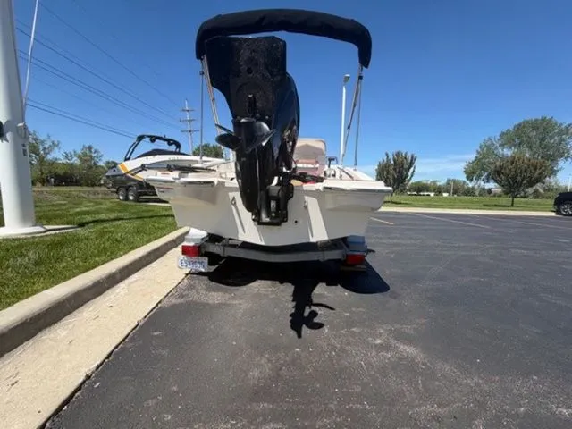 Slide: The Image of Boston Whaler 130 Super Sport 2020 - 10