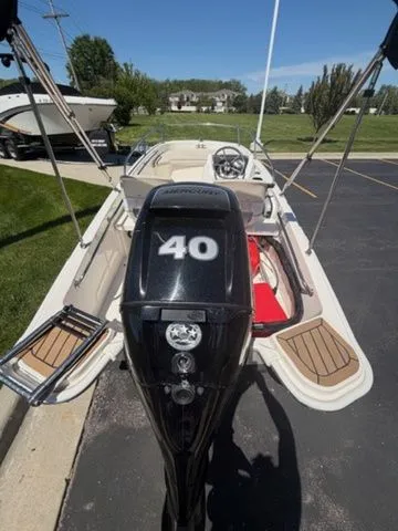 Slide: The Image of Boston Whaler 130 Super Sport 2020 - 11