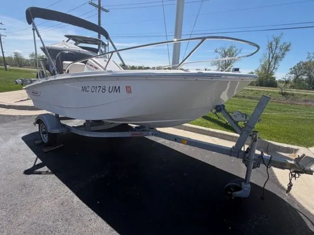 Slide: The Image of Boston Whaler 130 Super Sport 2020 - 4