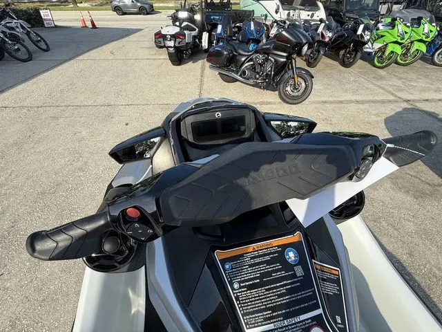 Slide: The Image of Sea-Doo GTX 2024 - 11