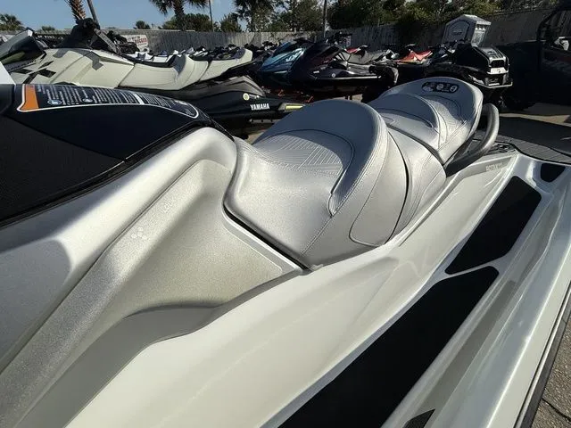 Slide: The Image of Sea-Doo GTX 2024 - 8