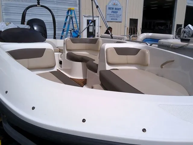 Slide: The Image of Bayliner 16 Element 2018 - 6