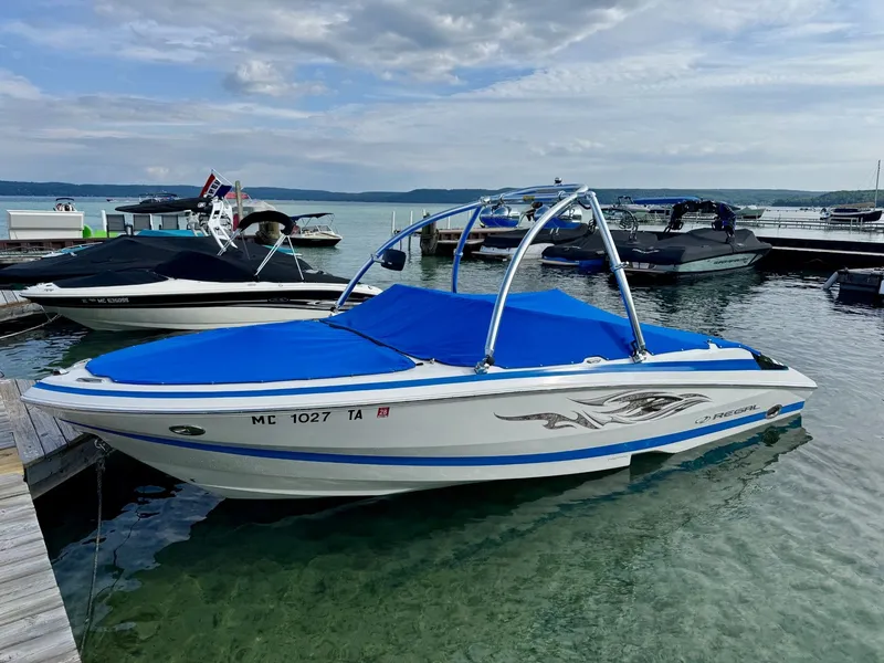 The Image of Regal 2200 Bowrider 2007 - 0