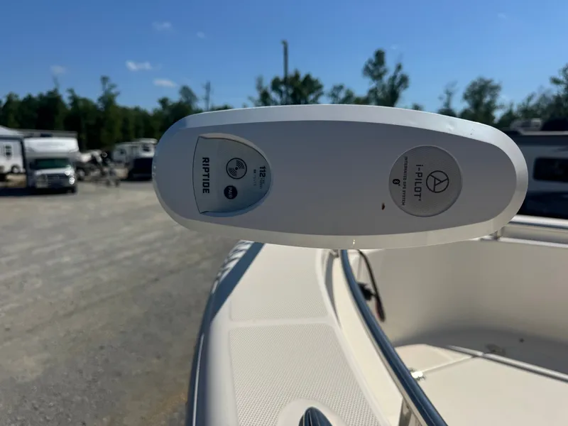 Slide: The Image of 2024 Bulls Bay 230 Center Console with i-Pilot Riptide system. - 10
