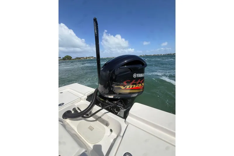 Slide: The Image of Pathfinder 2200 TRS boat with Yamaha VMAX engine on open water, 2012 model. - 12