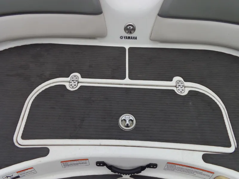 Slide: The Image of Yamaha AR210 2008 boat rear with storage hatch. - 21