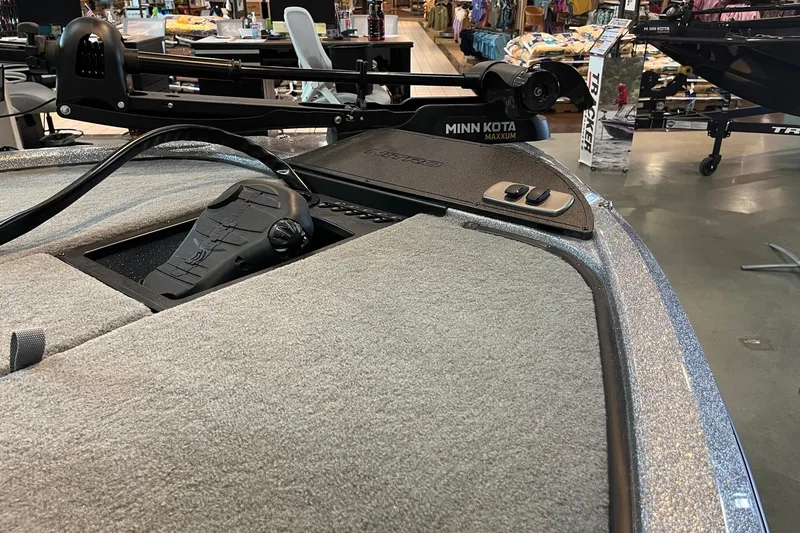 Slide: The Image of 2026 Nitro Z19 XL boat interior with Minn Kota Maxxum trolling motor. - 8