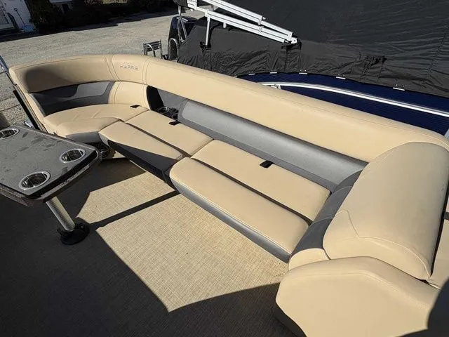Slide: The Image of Harris Cruiser 250 2023 - 10