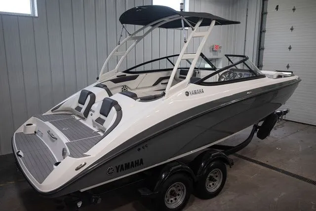 Slide: The Image of Yamaha AR210 2020 - 3