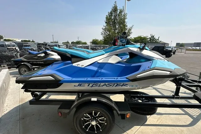 The Image of Yamaha JETBLASTER DLX 3-AZURE BLUE/WHITE 2026 - 1