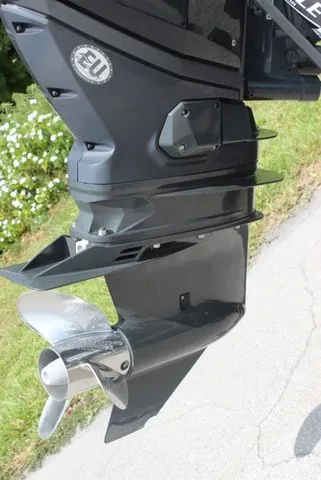 Slide: The Image of Beavertail Lightning 2019 outboard motor with propeller. - 26