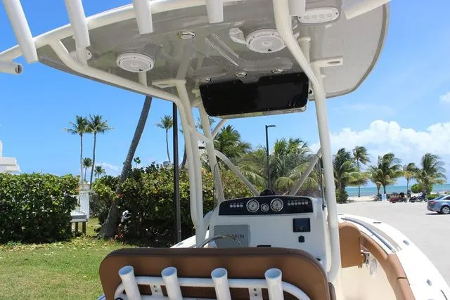 Slide: The Image of Pioneer 202 Islander 2025 - 36