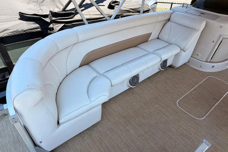 Slide: The Image of White leather seating on a 2006 Premier 250 Grand Majestic RE boat. - 3