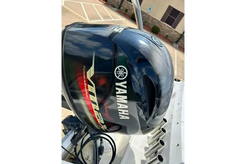Slide: The Image of Hurricane SunDeck Sport 205 OB 2021 - 4