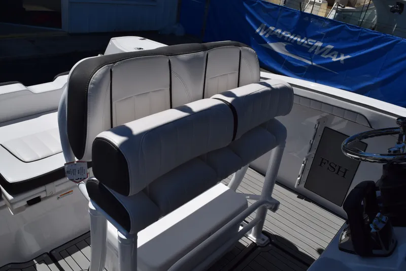 Slide: The Image of Interior of Yamaha 255 FSH Sport H boat, model year 2026. - 15