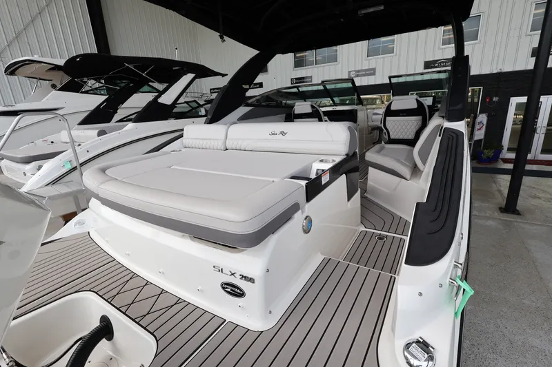 Slide: The Image of Sea Ray SLX 260 Outboard 2027 - 9