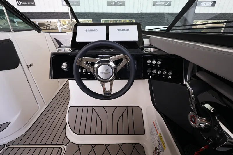 Slide: The Image of Sea Ray SLX 260 Outboard 2027 - 21
