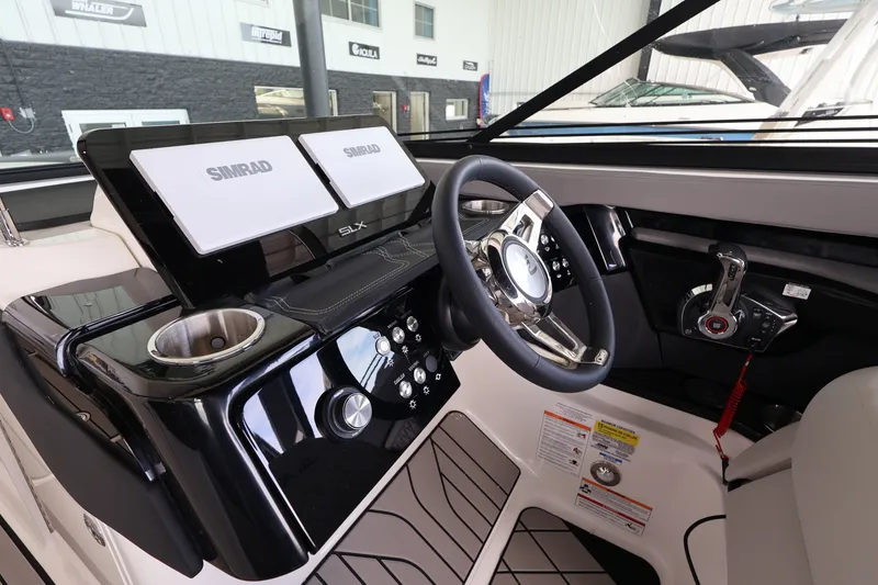 Slide: The Image of Sea Ray SLX 260 Outboard 2027 - 23