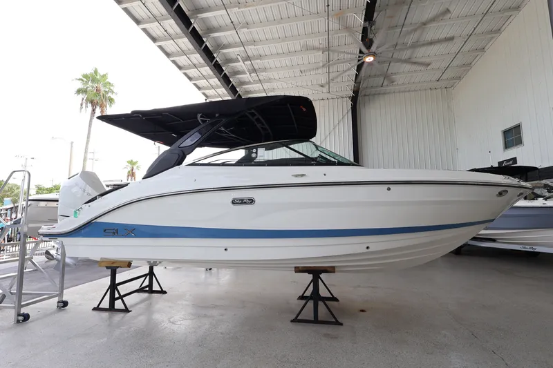 Slide: The Image of Sea Ray SLX 260 Outboard 2027 - 0