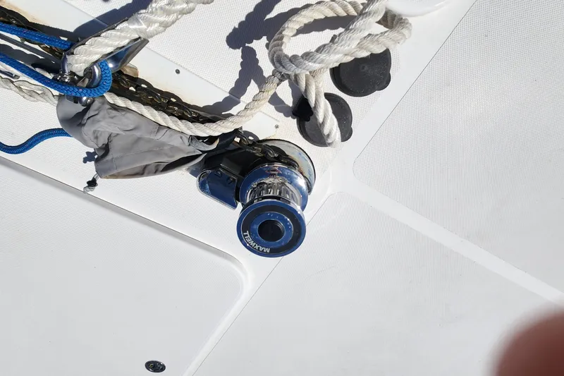 Slide: The Image of Winch and ropes on 2003 Endeavour 44 TrawlerCat deck. - 62