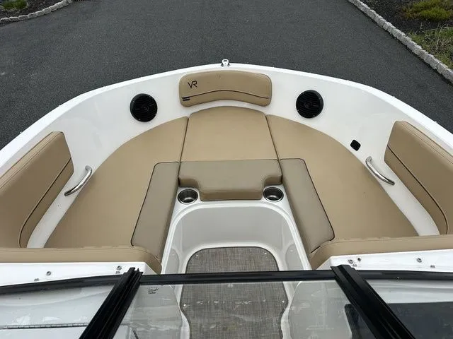 Slide: The Image of Bayliner VR6 Bowrider 2023 - 7