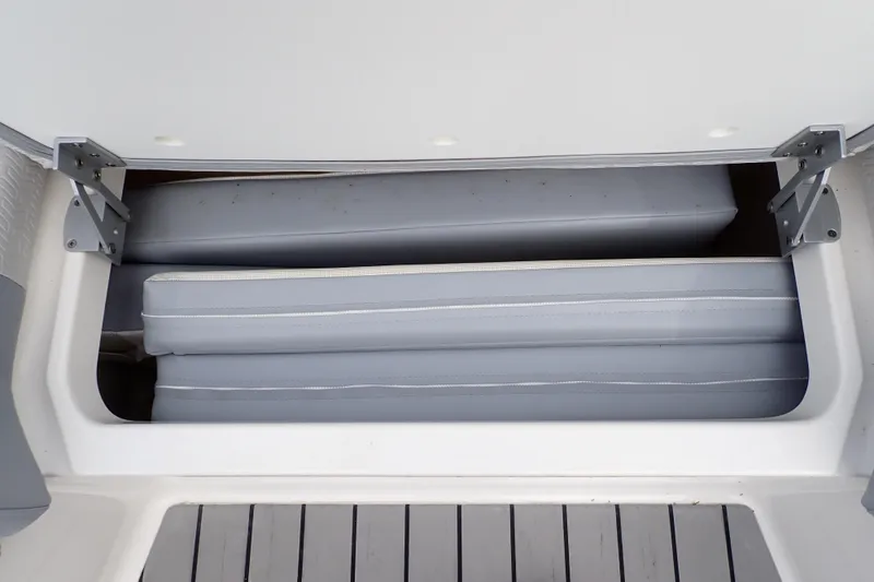 Slide: The Image of Storage compartment with cushions in 2024 Formula 400 Super Sport Crossover boat. - 28