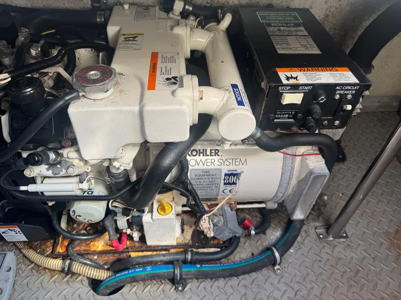 Slide: The Image of Kohler Power System in the engine room of a 2001 Formula 37 SUPER SPORT. - 21