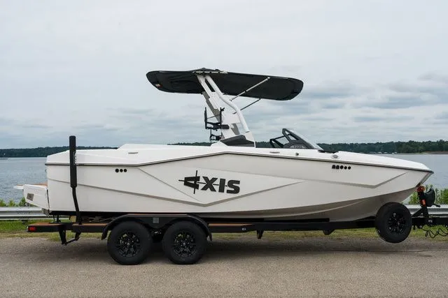 The Image of Axis Wake Research T220 2026 - 1
