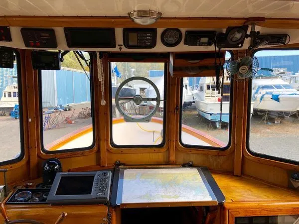 Slide: The Image of Benford Tug 1984 - 23