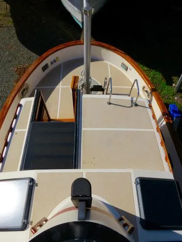 Slide: The Image of Benford Tug 1984 - 15