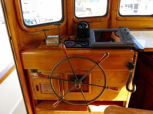 Slide: The Image of Benford Tug 1984 - 22