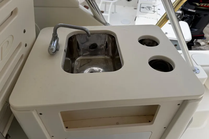 Slide: The Image of Pursuit OS 335 Offshore 2008 - 15